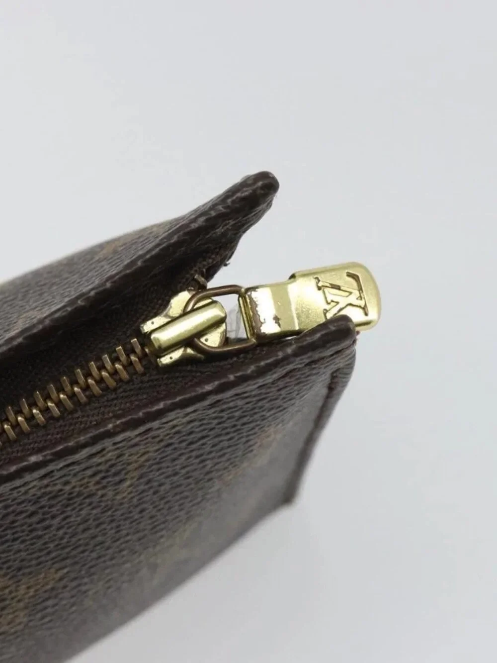 LOUIS VUITTON Monogram Poche Toilette 15 Pouch M47546 LV Auth mr2625